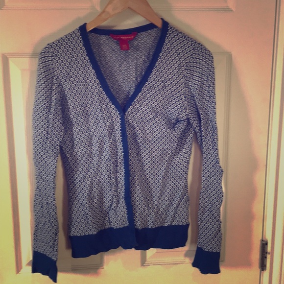 3/$20 Blue and White Patterned Cardigan - Picture 1 of 5
